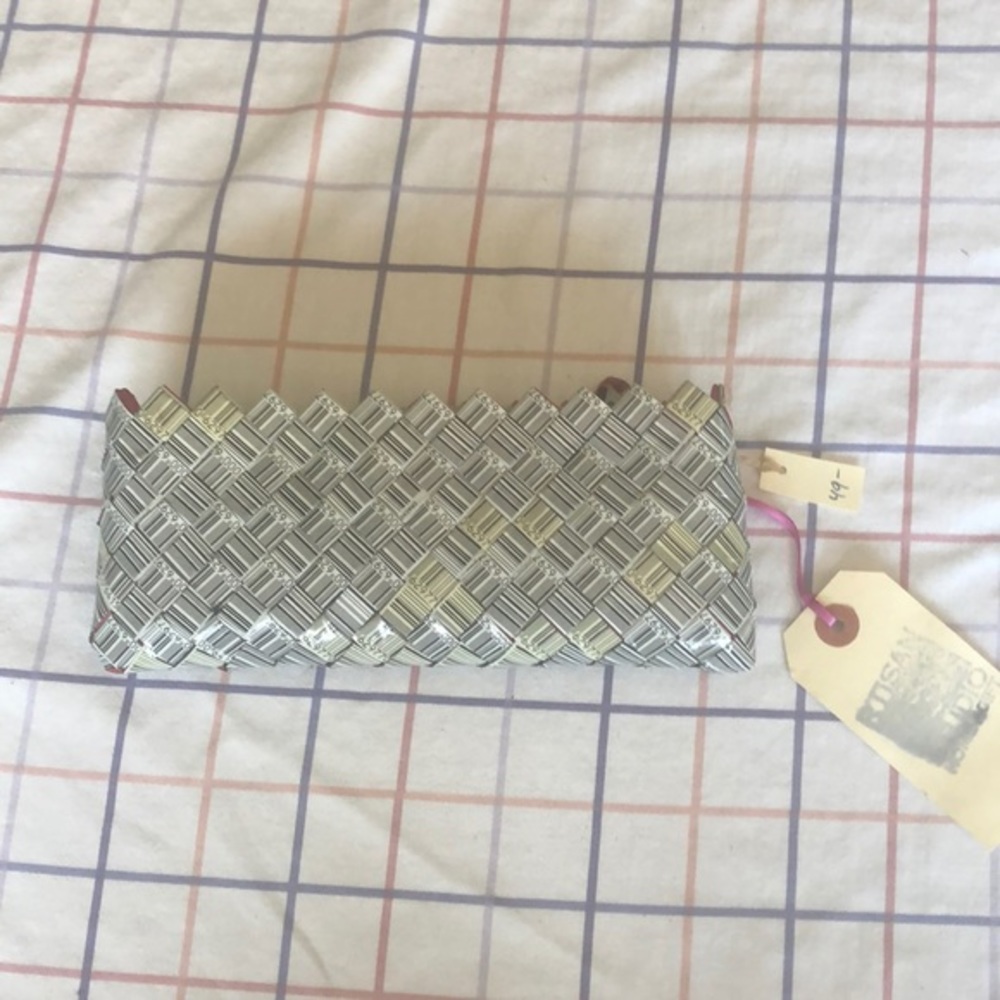 NWT Nahui Ollin Candy Wrapper Clutch ✨